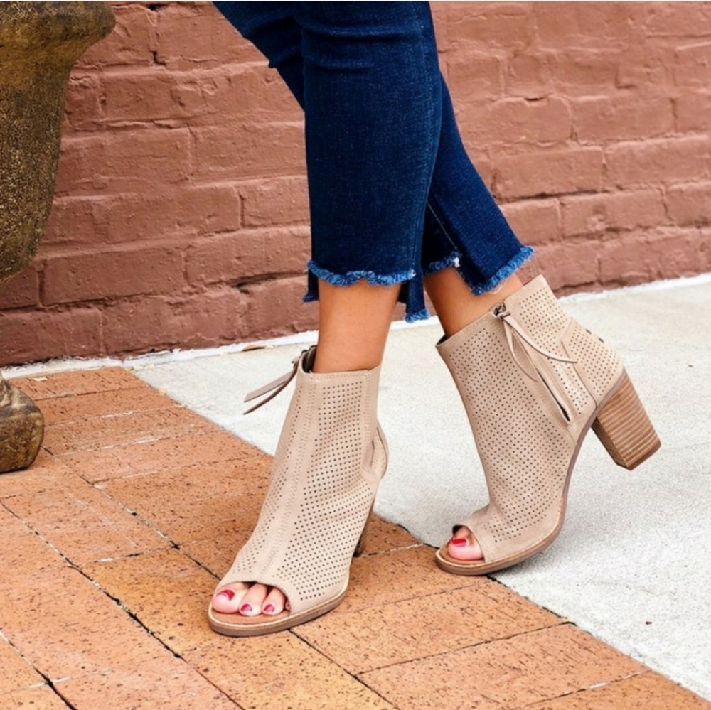 OFFERS WELCOME! toms majorca peep toe boot